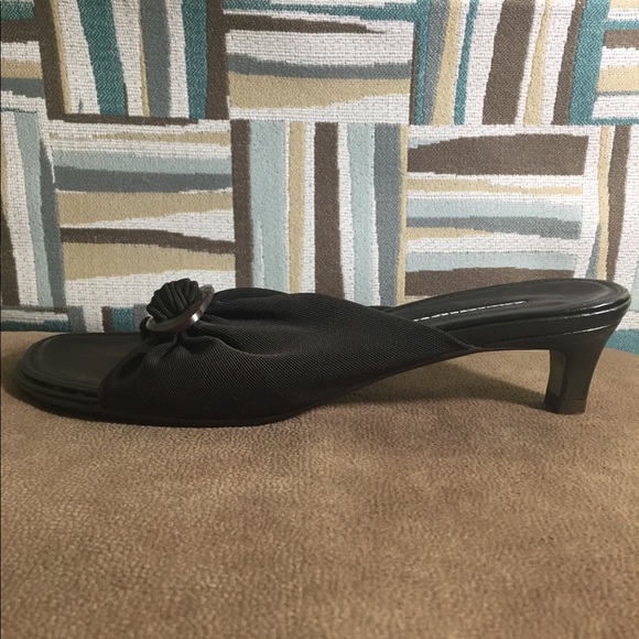 Donald J Pliner Stretch Sandals - Picture 3 of 8